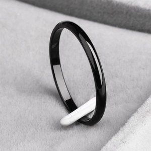 Black Delicate Simple 2mm Unisex Wedding Band